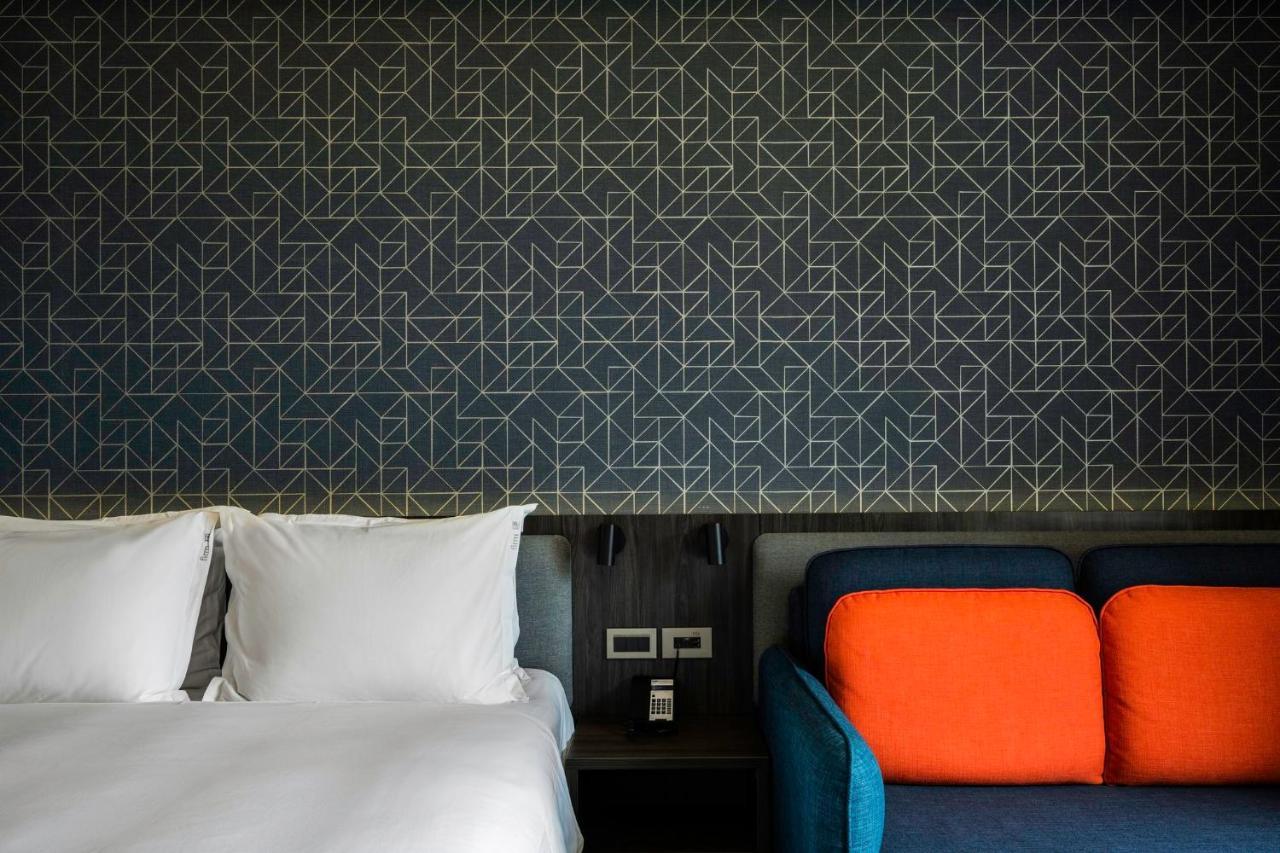 Holiday Inn Express Kaohsiung Love River By Ihg Ngoại thất bức ảnh