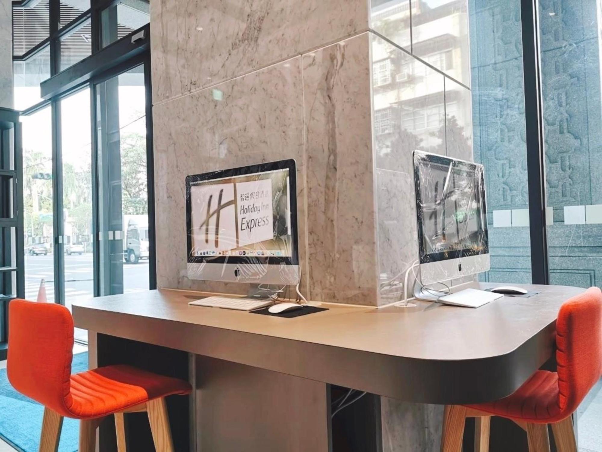 Holiday Inn Express Kaohsiung Love River By Ihg Ngoại thất bức ảnh